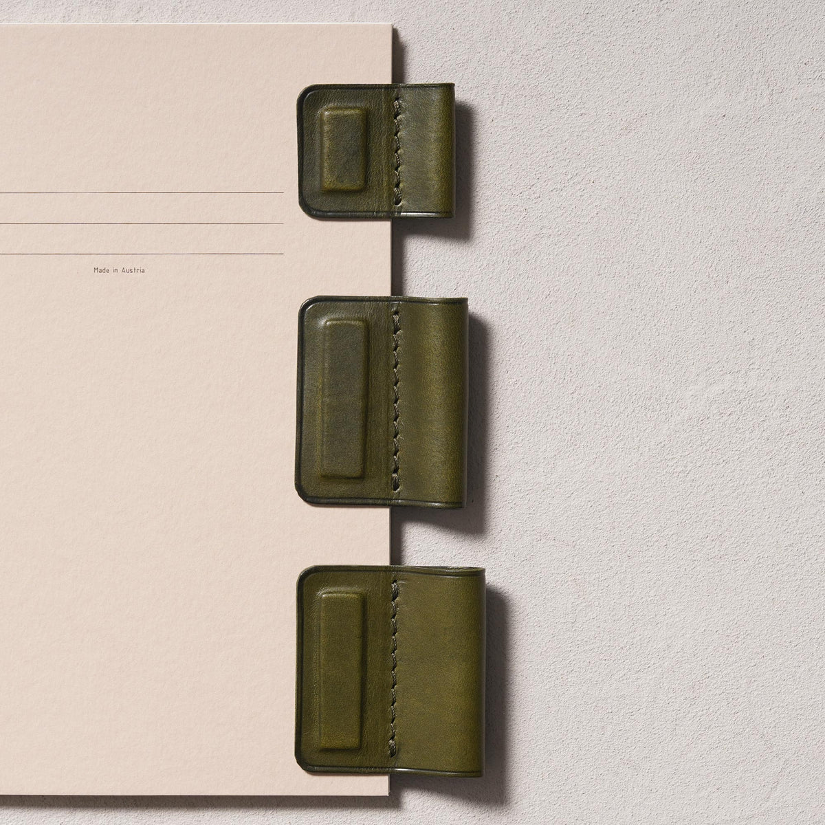Porte-stylo magnétique en cuir