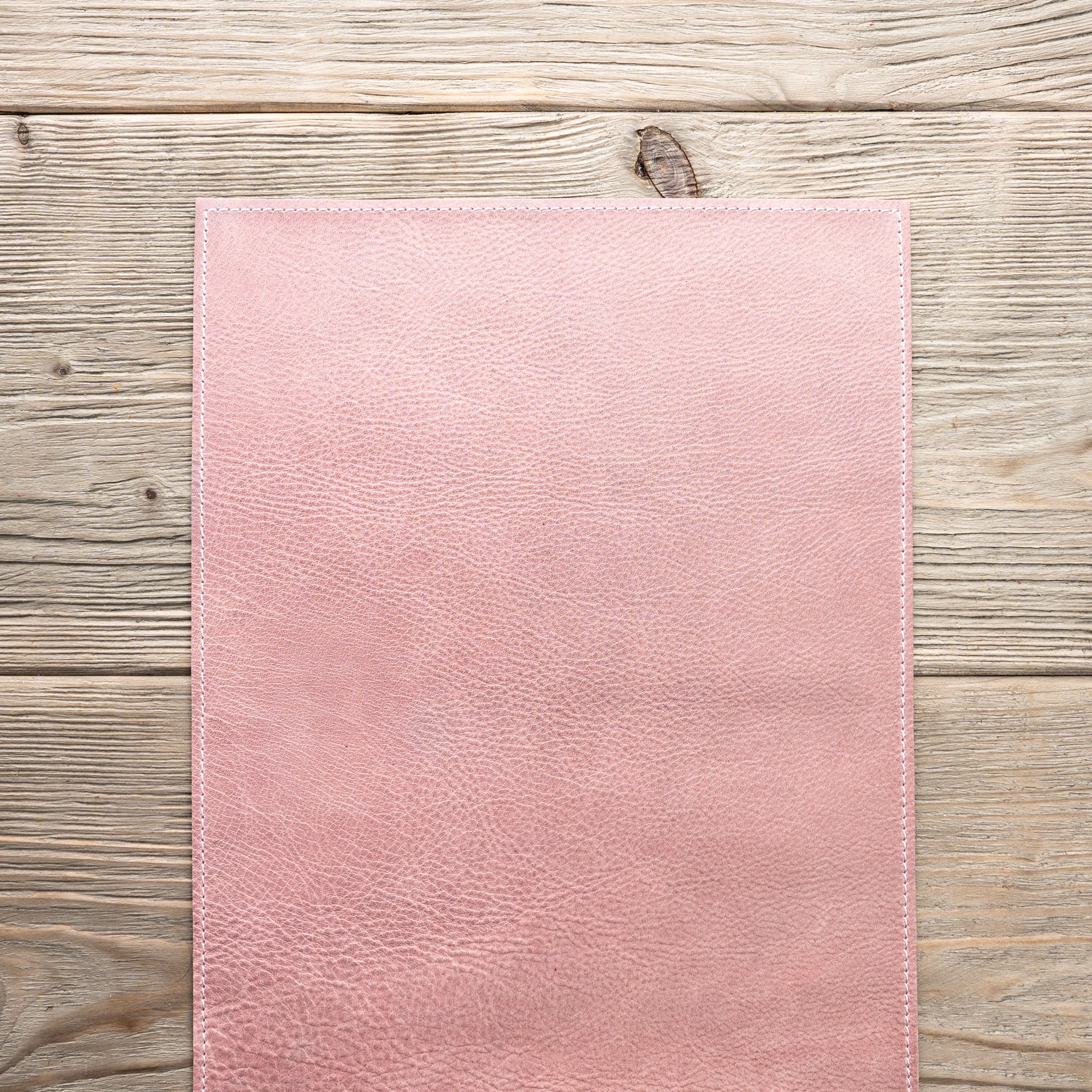 Chemin de table en cuir