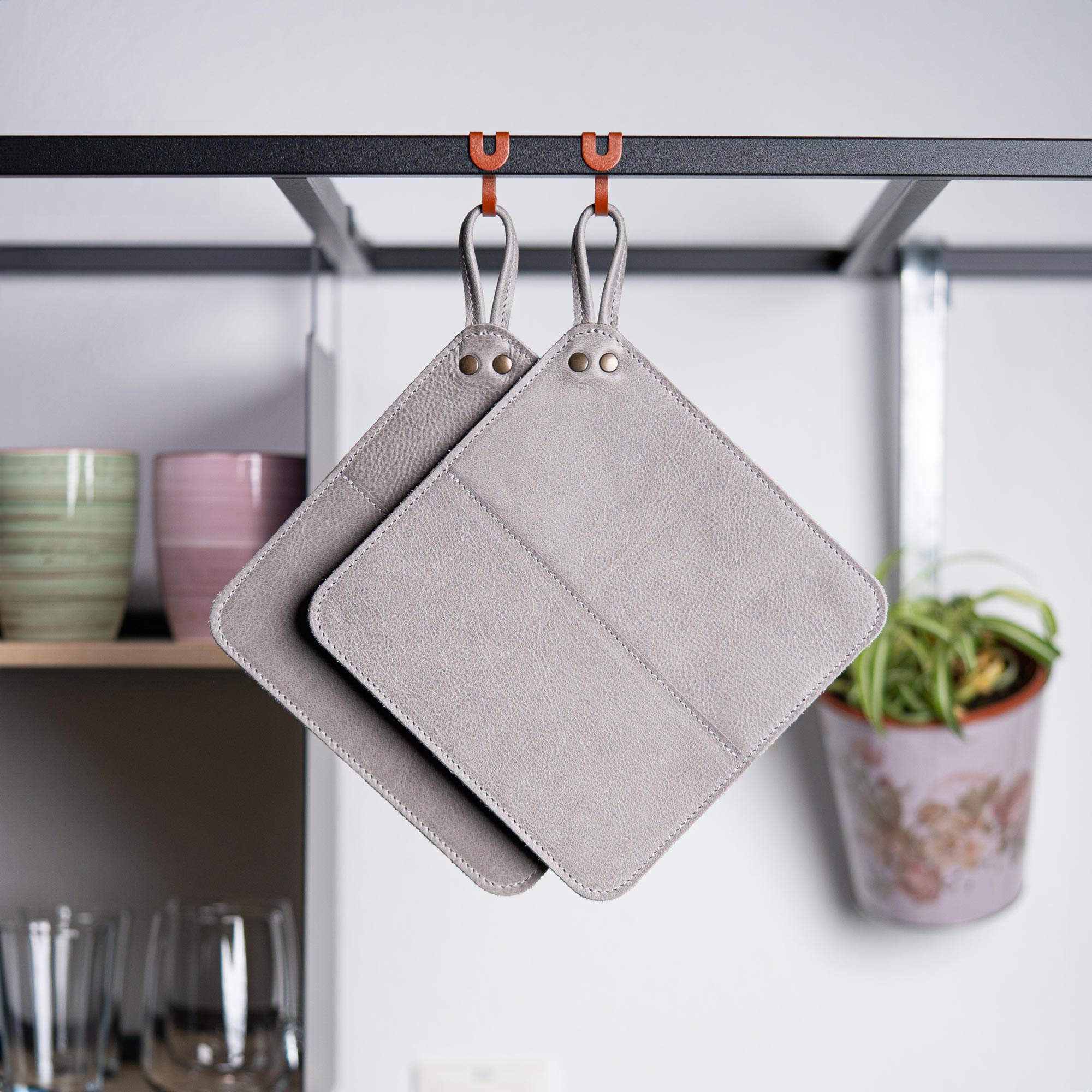 2x maniques de cuisine en cuir