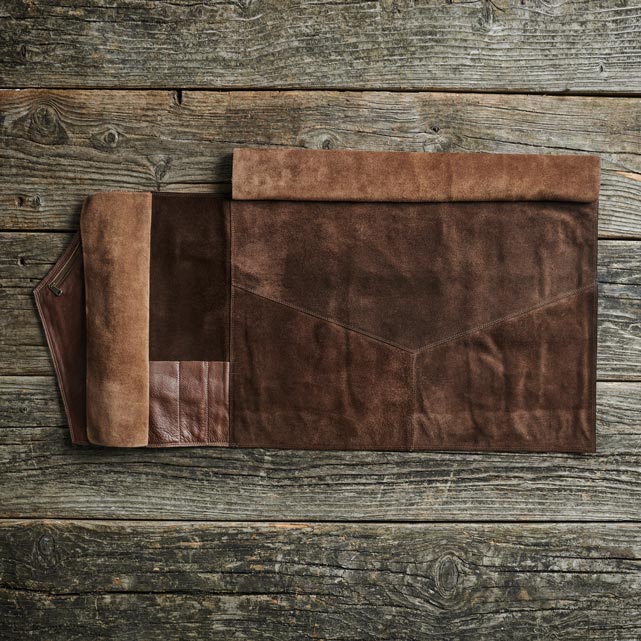 Leder Messertasche braun offen ohne Messer