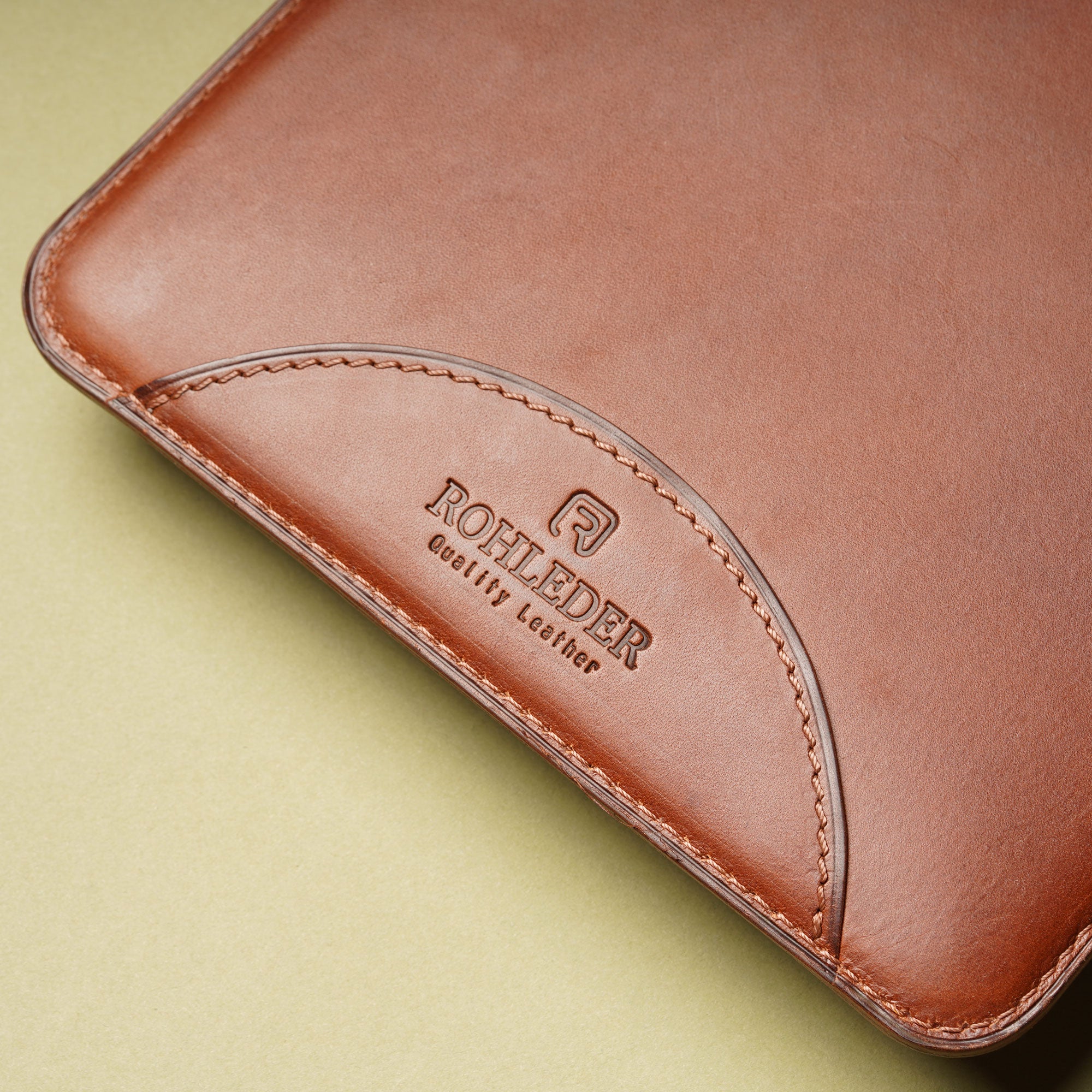 Housse d'ordinateur en cuir