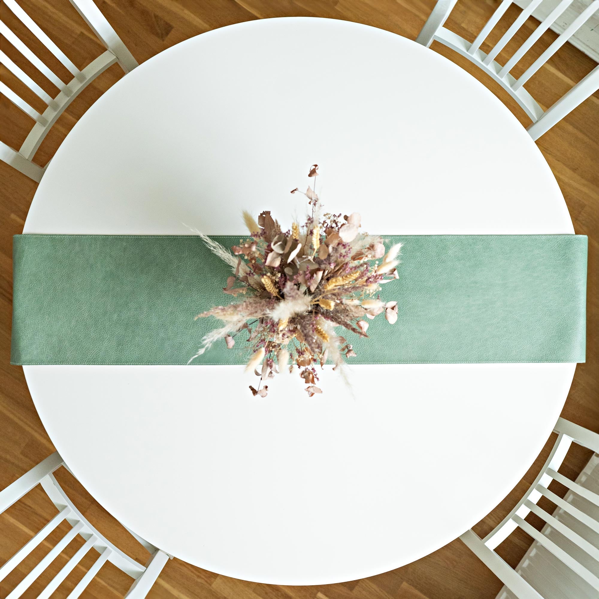 Chemin de table en cuir