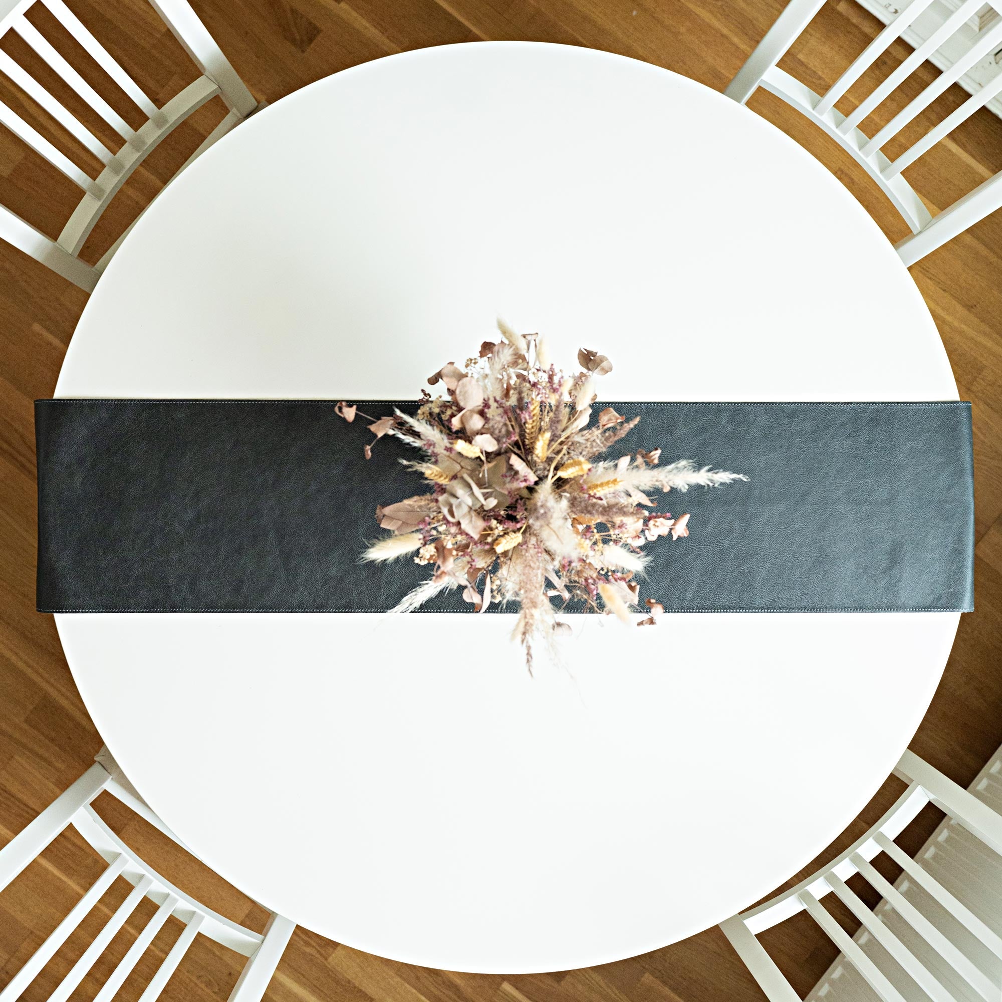 Chemin de table en cuir